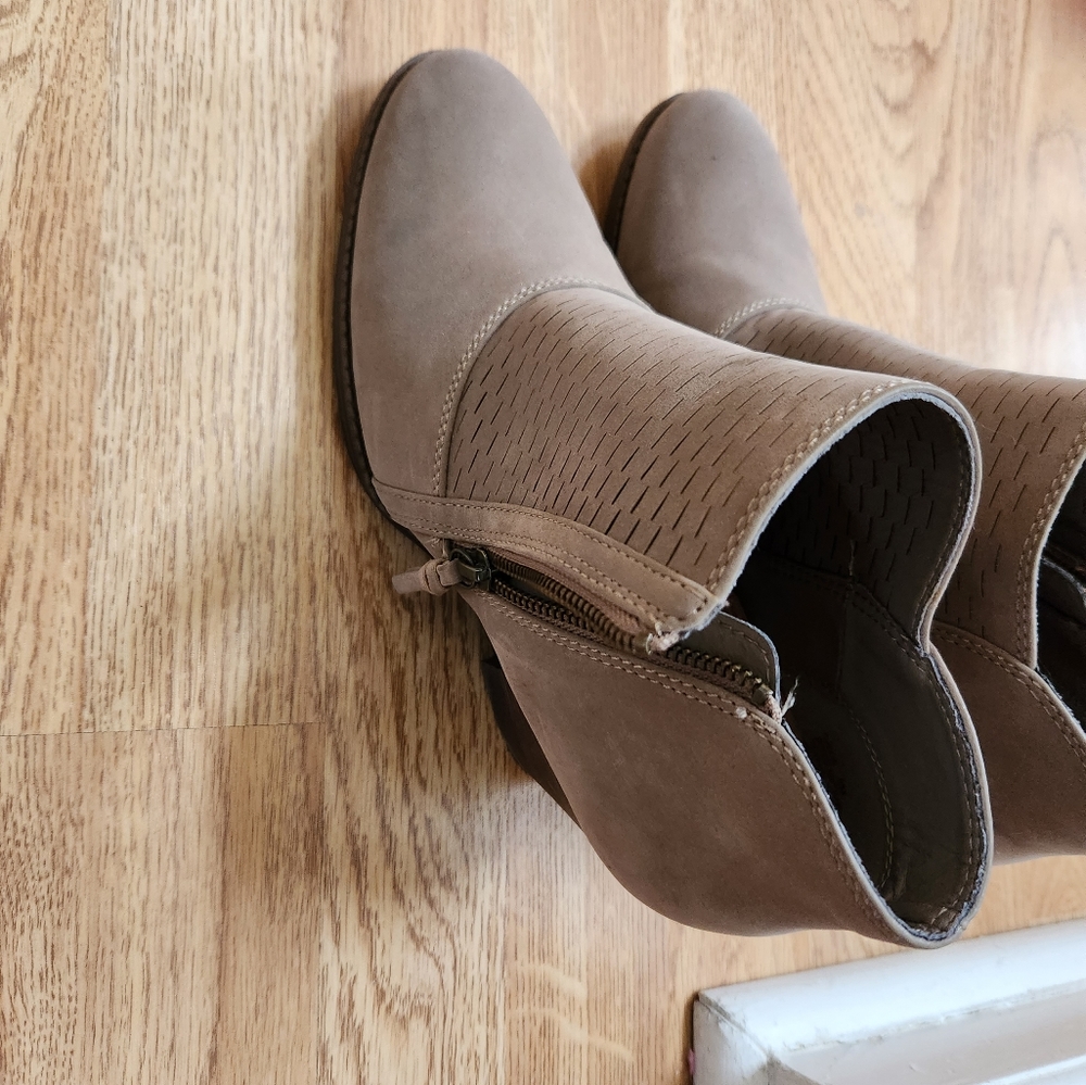 Bootie - Picture 2 of 3